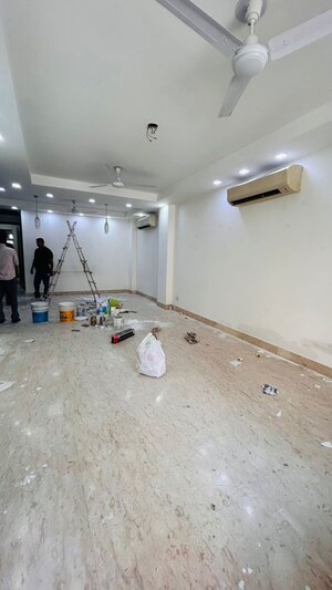 Master Bedroom in 3 BHK Builder Floor at Malviya Nagar – for Rent