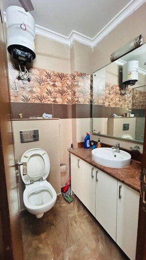 Master Bedroom in 3 BHK Builder Floor at Malviya Nagar – for Rent