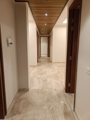 Building Lobby in 3 BHK Apartment at Ambience Creacions, Sector 22 – for Rent