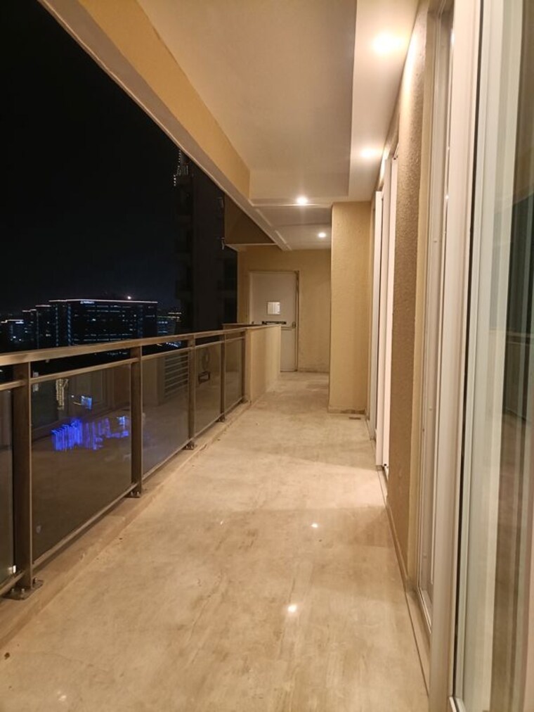 Balcony, ambience-creacions 4 Bedroom 3975 Sq.Ft. Apartment In Sector 22 Gurgaon 10166465