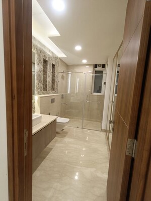 Building Lobby in 4 BHK Apartment at Ambience Creacions, Sector 22 – for Rent