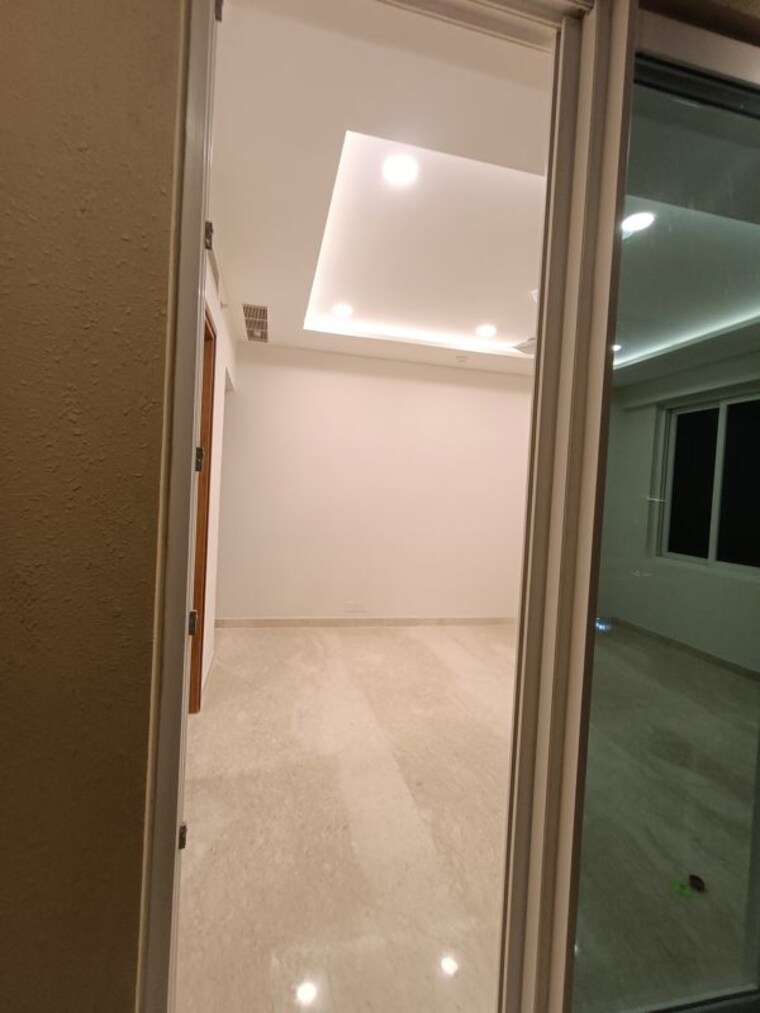 Bathroom, ambience-creacions 4 Bedroom 3975 Sq.Ft. Apartment In Sector 22 Gurgaon 10166468