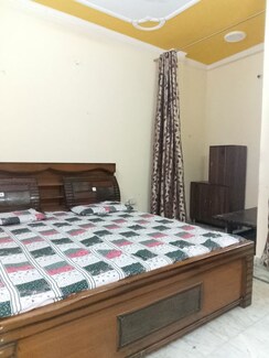 1 BHK + Pooja Room,Servant Room,Study Room,Extra Room Builder Floor For Rent in Nawada