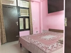 1 BHK + Pooja Room,Servant Room,Extra Room Builder Floor For Rent in Nawada