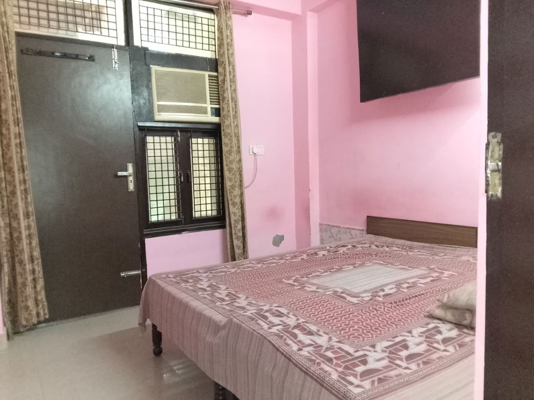 1 BHK + Pooja Room,Servant Room,Extra Room Builder Floor For Rent in Nawada