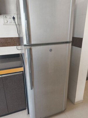 Furnished Amenities in 3 BHK Apartment at Adajan – for Rent