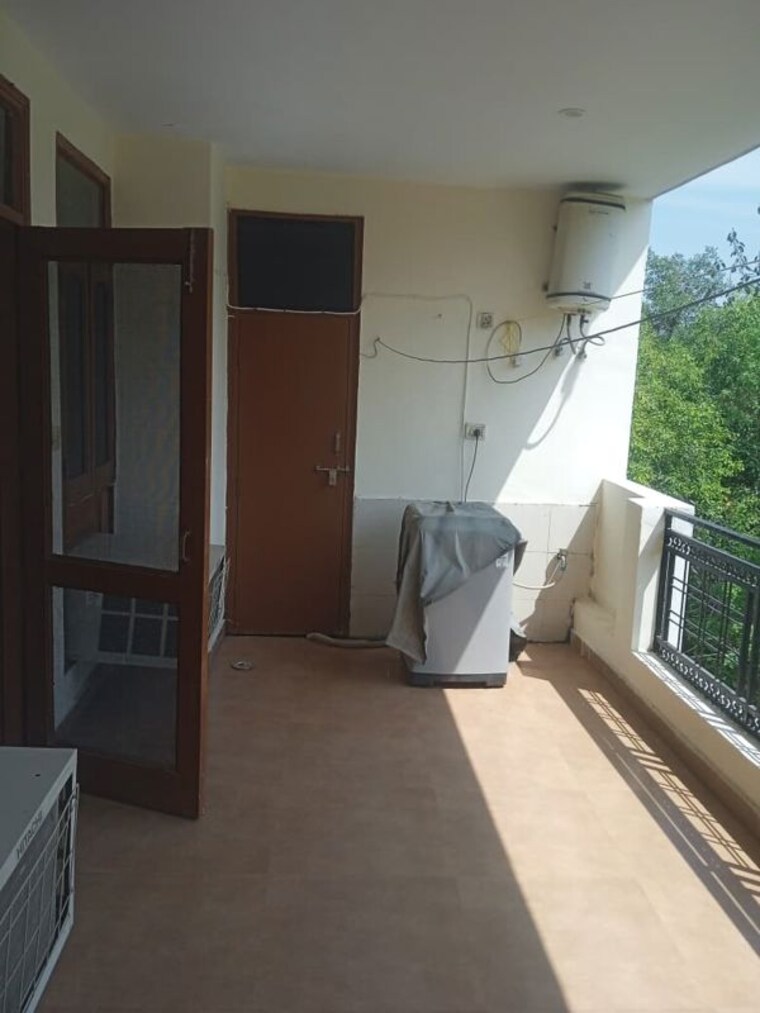 Balcony, mohit-house 3 Bedroom 2005 Sq.Ft. Apartment In Sushant Lok I Gurgaon 10166507