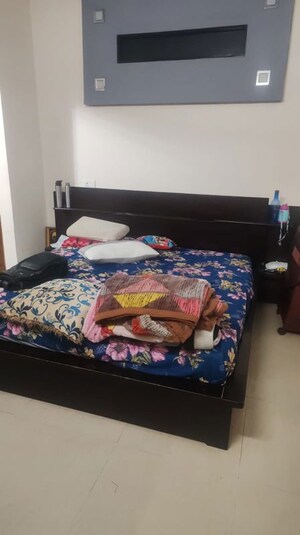 Bedroom in 2 BHK Builder Floor at Sector 35 – for Rent