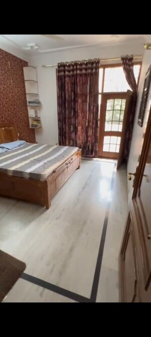 Bedroom in 3 BHK Builder Floor at Sector 49 – for Rent