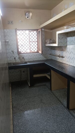Kitchen in 2 BHK Independent House at Tulip Mall, Sector 46 – for Rent