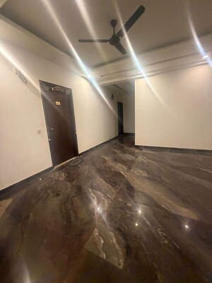 Building Lobby in 1 BHK Builder Floor at Sector 15 – for Rent