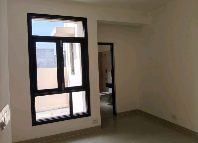 Room, sector 7 wave city 2 Bedroom 194 Sq.Yd. Villa In Sector 7 Wave City Ghaziabad 10166570