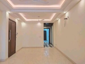 Building Lobby in 3 BHK Builder Floor at Palm Residency Chhatarpur, Chattarpur – for Rent