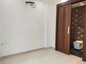 Room in 3 BHK Builder Floor at Palm Residency Chhatarpur, Chattarpur – for Rent