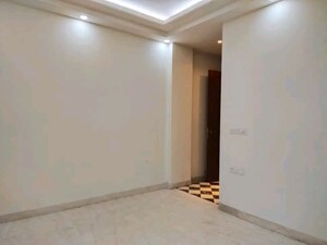 Room in 3 BHK Builder Floor at Palm Residency Chhatarpur, Chattarpur – for Rent