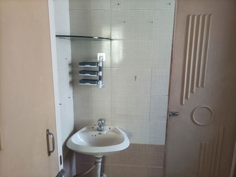 Bathroom, charms-residency-chs 2 Bedroom 865 Sq.Ft. Apartment In Brahmand Thane 10166585