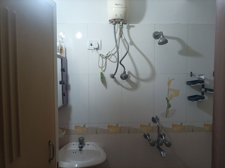 Bathroom, charms-residency-chs 2 Bedroom 865 Sq.Ft. Apartment In Brahmand Thane 10166585