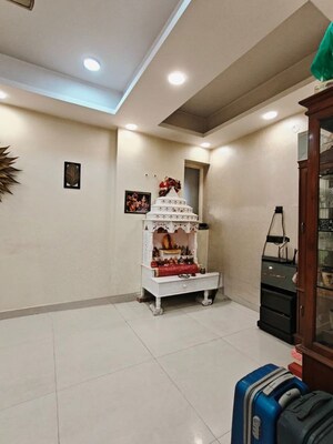 Parking in 2 BHK Builder Floor at Sector 42 – for Rent