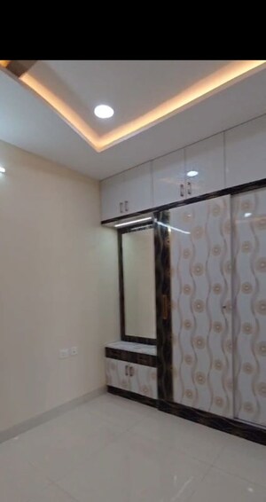 Room in 2 BHK Apartment at My Home Sayuk, Tellapur – for Rent