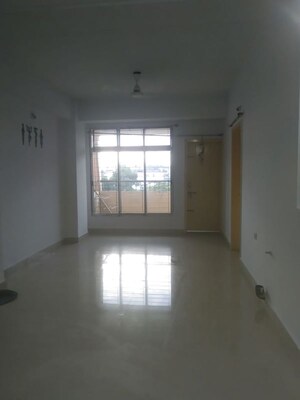 Room in 3 BHK Apartment at Kahilipara – for Rent