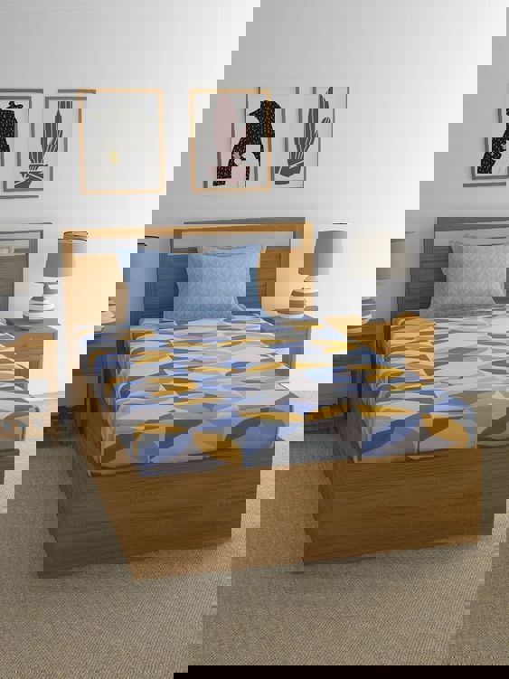 3 BHK + Pooja Room,Study Room 1520 Sq.Ft. Apartment in DLF Capital Greens Phase I And II