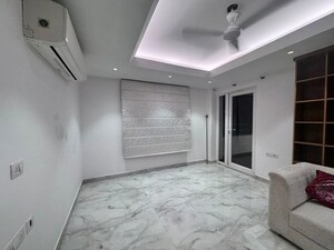 Room in 4 BHK Builder Floor at Palam Vihar Residents Association, Palam Vihar – for Rent