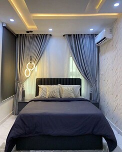 3 BHK + Study Room Apartment For Rent in DLF Capital Greens Phase I And II