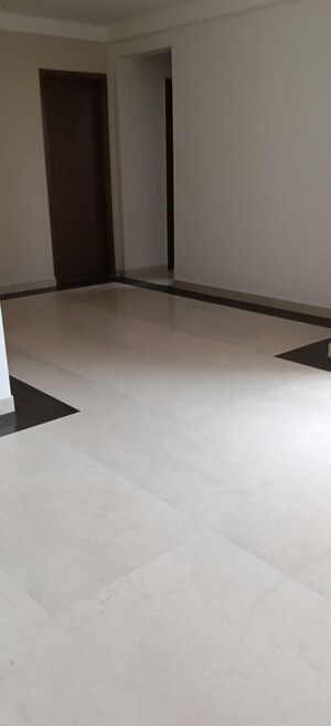 Room in 3 BHK Apartment at The Center Court, Sector 88a – for Rent