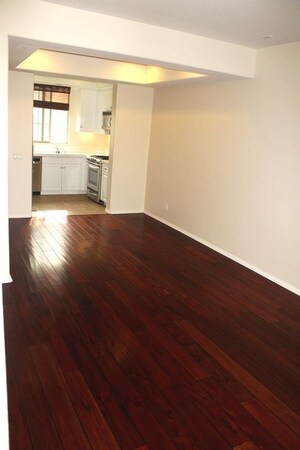 3 BHK Apartment For Rent in DLF Capital Greens Phase I And II, Moti Nagar