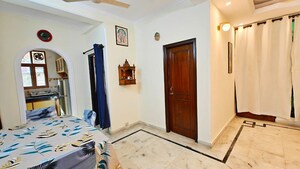 Living Room in 3 BHK Builder Floor at Vaishali Sector 6 – for Rent
