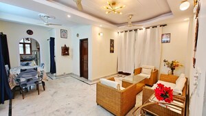 Living Room in 3 BHK Builder Floor at Vaishali Sector 6 – for Rent