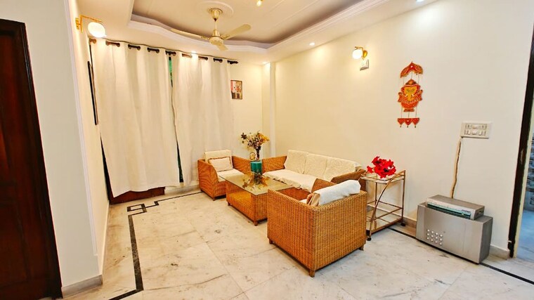 Living Room, vaishali sector 6 3 Bedroom 1375 Sq.Ft. Builder Floor In Vaishali Sector 6 Ghaziabad 10166635