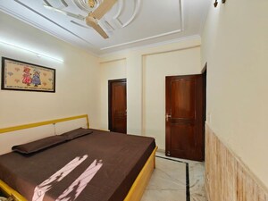 Bedroom in 3 BHK Builder Floor at Vaishali Sector 6 – for Rent