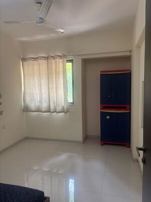 Room in 2 BHK Apartment at Lodha Splendora, Ghodbunder Road – for Rent