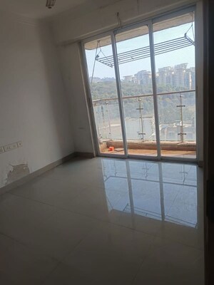 Room in 2 BHK Apartment at Nahar Amrit Shakti, Chandivali – for Rent