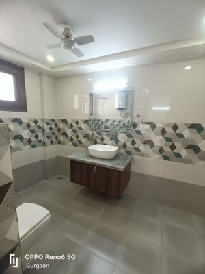 Kitchen in 3 BHK Builder Floor at Sector 43 – for Rent