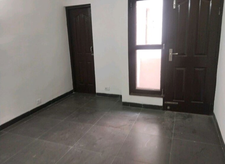 Bedroom, wave-floors-premium 2.5 Bedroom 194 Sq.Yd. Builder Floor In Wave City Ghaziabad 10166656