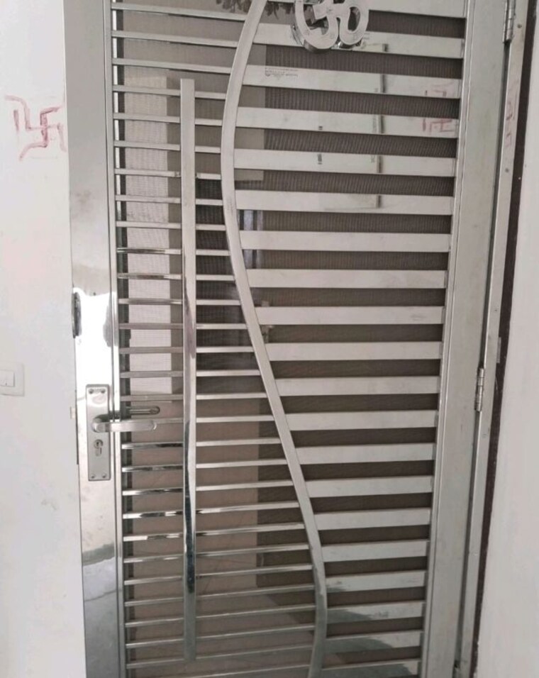 Entrance, wave-floors-premium 2.5 Bedroom 194 Sq.Yd. Builder Floor In Wave City Ghaziabad 10166656
