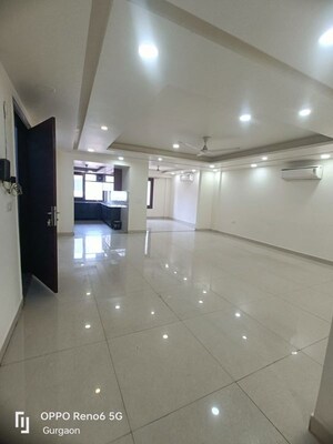 Kitchen in 3 BHK Builder Floor at Sector 43 – for Rent