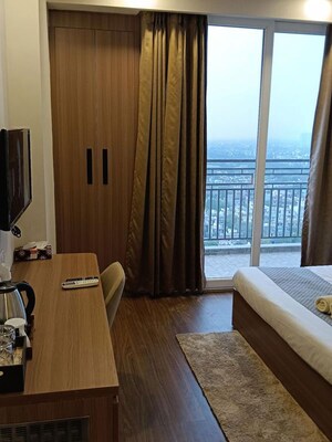 Bedroom in Studio Apartment at Omaxe India Trade Center, Alpha Ii Greater Noida – for Rent