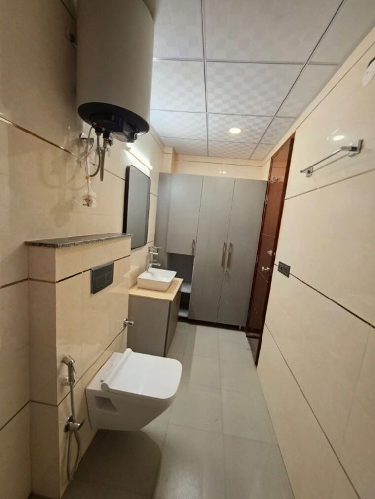 Master Bedroom, sector 43 1 Bedroom 1210 Sq.Ft. Builder Floor In Sector 43 Gurgaon 10166685