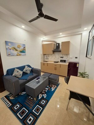 Master Bedroom in 1 BHK Builder Floor at Sector 43 – for Rent