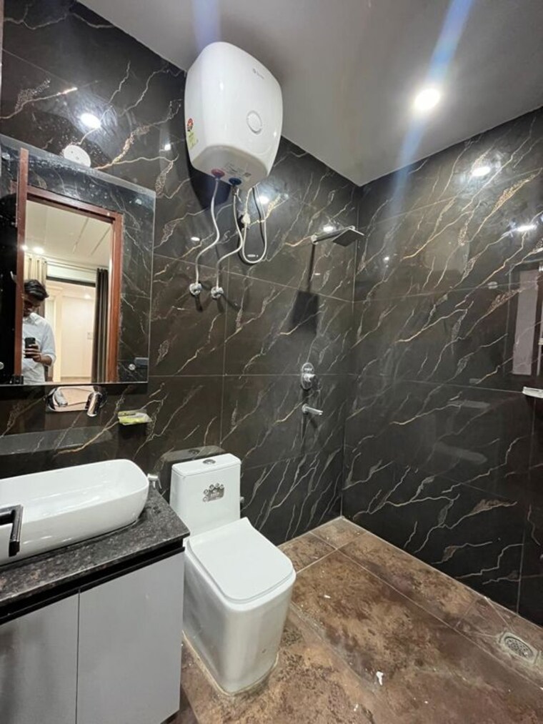 Attached Bathroom, bestech-cyber-park 1 Bedroom 600 Sq.Ft. Builder Floor In Sector 36 Gurgaon 10166700