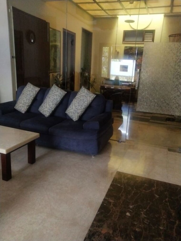 Living Room, south-city-arcade 3 Bedroom 360 Sq.Yd. Builder Floor In Sector 41 Gurgaon 10166706