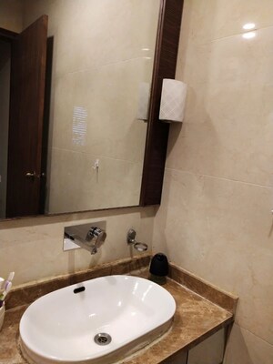 Bathroom in 3 BHK Builder Floor at South City Arcade, Sector 41 – for Rent