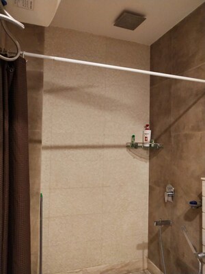 Furnished Amenities in 3 BHK Builder Floor at South City Arcade, Sector 41 – for Rent