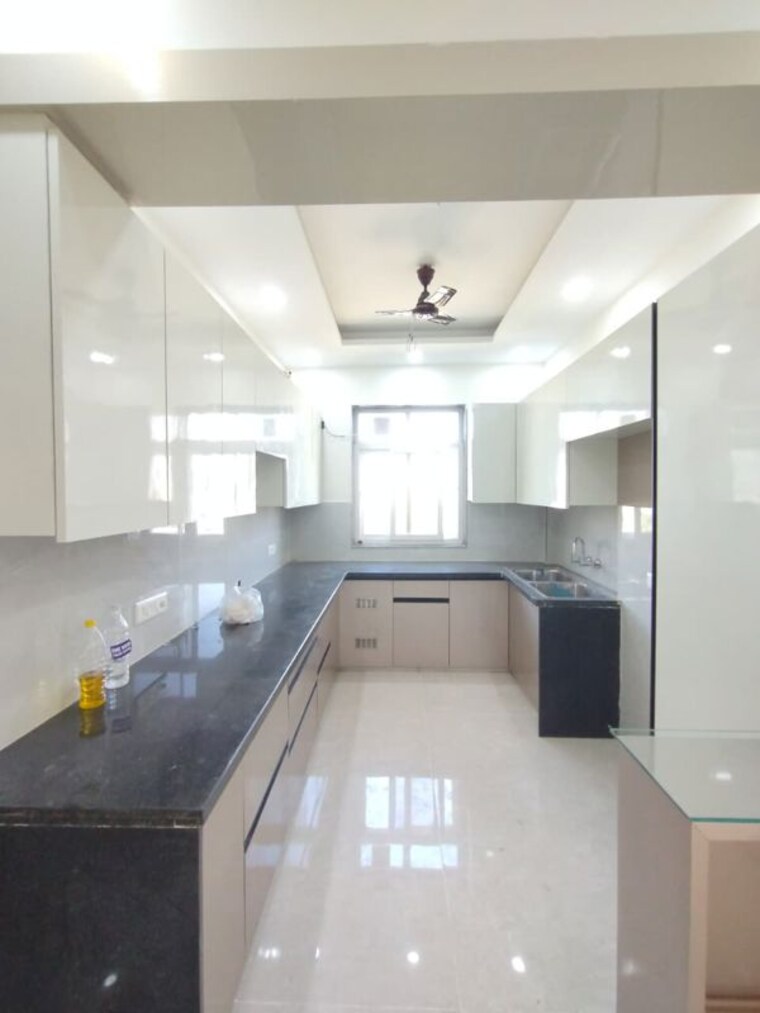 Kitchen, gupta-awas 4 Bedroom 2200 Sq.Ft. Apartment In Sector 43 Gurgaon 10166713