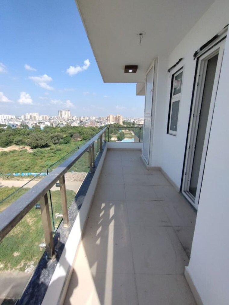 Balcony, gupta-awas 4 Bedroom 2200 Sq.Ft. Apartment In Sector 43 Gurgaon 10166713