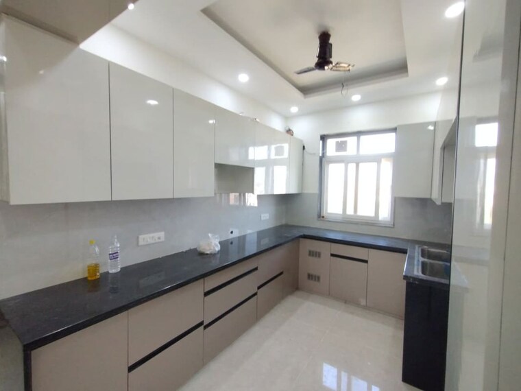 Kitchen, gupta-awas 4 Bedroom 2200 Sq.Ft. Apartment In Sector 43 Gurgaon 10166713