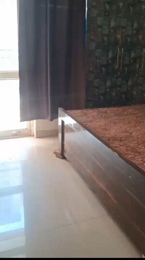 3 BHK Apartment For Rent in Uninav Heights Phase I, Raj Nagar Extension